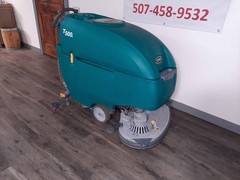 Tennant T500e 32″ Disk Floor Scrubber