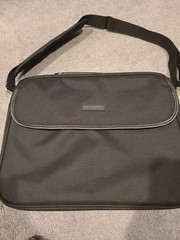 Kensington 62560 15.75 x 3 x 13.5 Simply Portable 30 Laptop Case – Black New