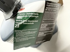 3M™ Neutral Quat Disinfectant Cleaner Concentrate 23H 23890, Black Cap, 2 Liter