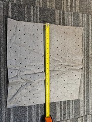 (QTY 100) Global Industrial 670632 Universal Pad, Sorbent Pads, 15″ x 18″, Gray