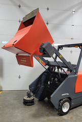 PowerBoss ARMADILLO 6XB Rider, Battery Powered, Broom Sweeper (Only 289 Hrs)