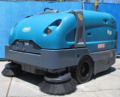 Tennant S30 Ride On Parking Lot Sweeper Gasoline GM 1600 Vortec Engine