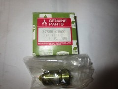 Genuine Mitsubishi 37560-07500 Fuel Injection Nozzle NP-DL160t32510NP40E
