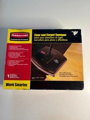 Rubbermaid Commercial 421288BLA 44 in. Floor and Carpet Sweeper – Black/gray NEW