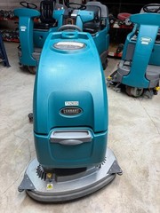 Tennant T500e 32″ Dual Disk Walk-Behind Floor Scrubber Cleaner | 745 Hrs