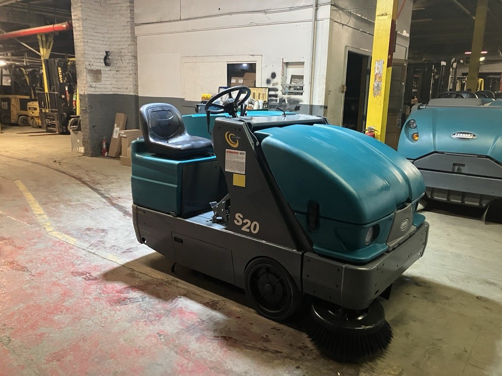 2021 Tennant S20 Electric Sweeper with 914 Hours