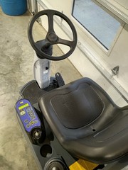2021 NILFISK ADVANCE ES4000 CARPET EXTRACTOR ONLY 3 HOURS
