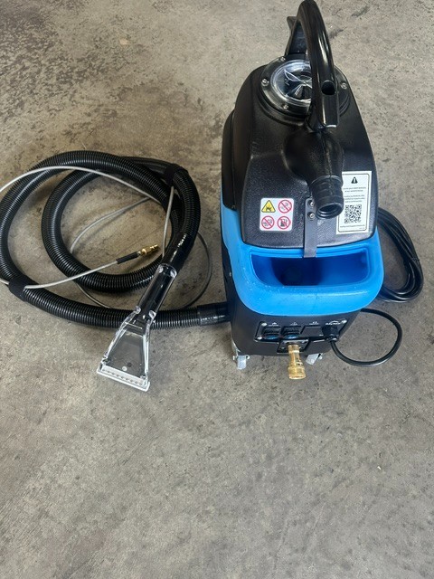 MYTEE S-300 TEMPO UPHOLSTERY EXTRACTOR S300 AUTO DETAILING CLEANER **DEMO UNIT**