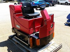 TomCat 350 35inch Disc Rider Floor Scrubber under 700Hours 60 day parts WARRANTY