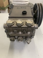 General Pump T9211 Triplex Pressure Washer Pump 4 GPM 3000 PSI Needs Rebuild