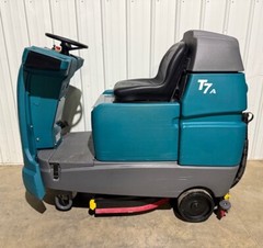 Tennant T7 26″ Riding Disk Floor Scrubber