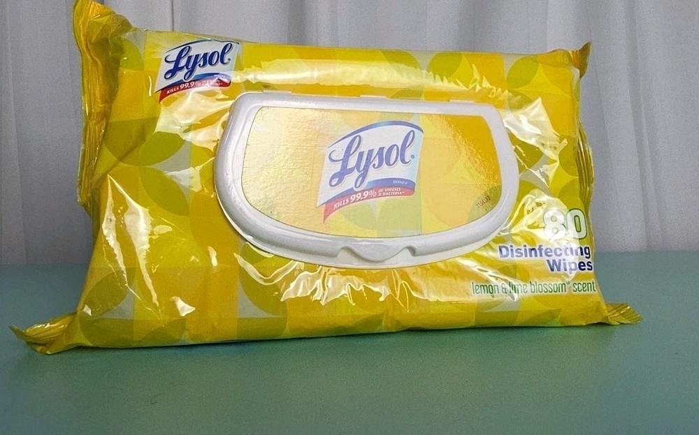 Lysol 80 Count Disinfecting Wipes | Lemon & Lime Scent | Pack of 1