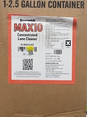 Brunswick 62-860239-025 Max10 Concentrated Lane Cleaner 2.5 Gallons