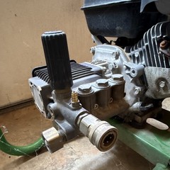 John Deere 3000 PSI 2.8 GPM Gas Pressure Washer Honda GX200 Wheel-Mounted