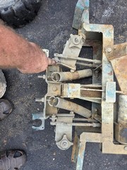 387426 363151 TENNANT 8300 Squeegee Lift Group, Rear READ !!!
