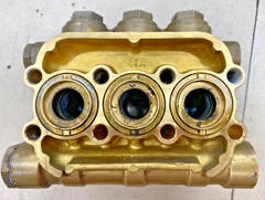 USED – 1EA. COMET RWS4040 PUMP HEAD COMPLETE # 3218.0393.00 BAD SEALS