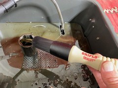 Parts Brush™ Oriflo (#OR101) – Flow-Thru Washer Brush use with a Hose Black