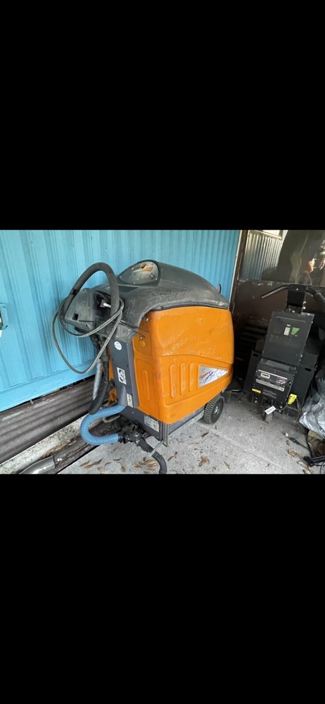 Taski Swingo 1650 Floor Scrubber