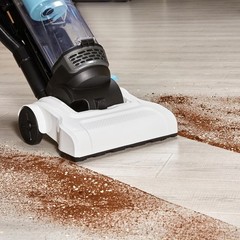 Amazon Basics Upright Bagless Vacuum Cleaner 720W 1.7L Lightweight 25ft Cord