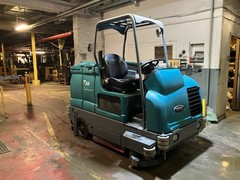 2022 Tennant T20 Ride on Scrubber 1840 Hours Disc