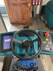 Tennant T7 AMR 26” Autonomous Ride-On Floor Scrubber SN 1254