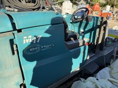 20??TENNANT M17 – H2O w or WO batteries Please Read descript