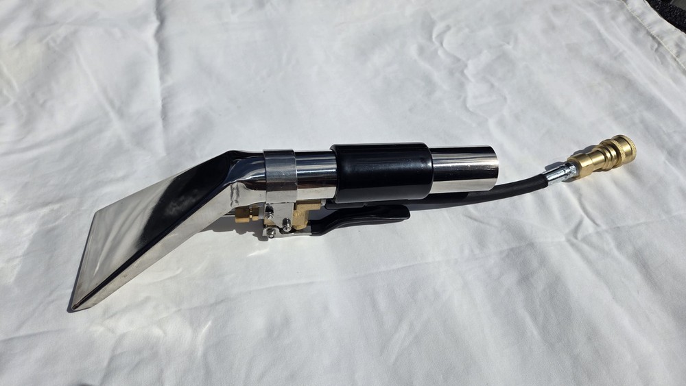 NOBLES 1210536 Upholstery Tool 14 in Lg 4 in Wide Open Spray Female Coupler