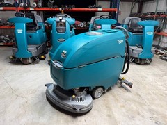 Tennant T500e 32″ Dual Disk Walk-Behind Floor Scrubber Cleaner | 745 Hrs