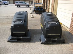 NSS WRANGLER 3330 Floor Scrubber 33″, under 300 HOURS, 60 day parts WARRANTY