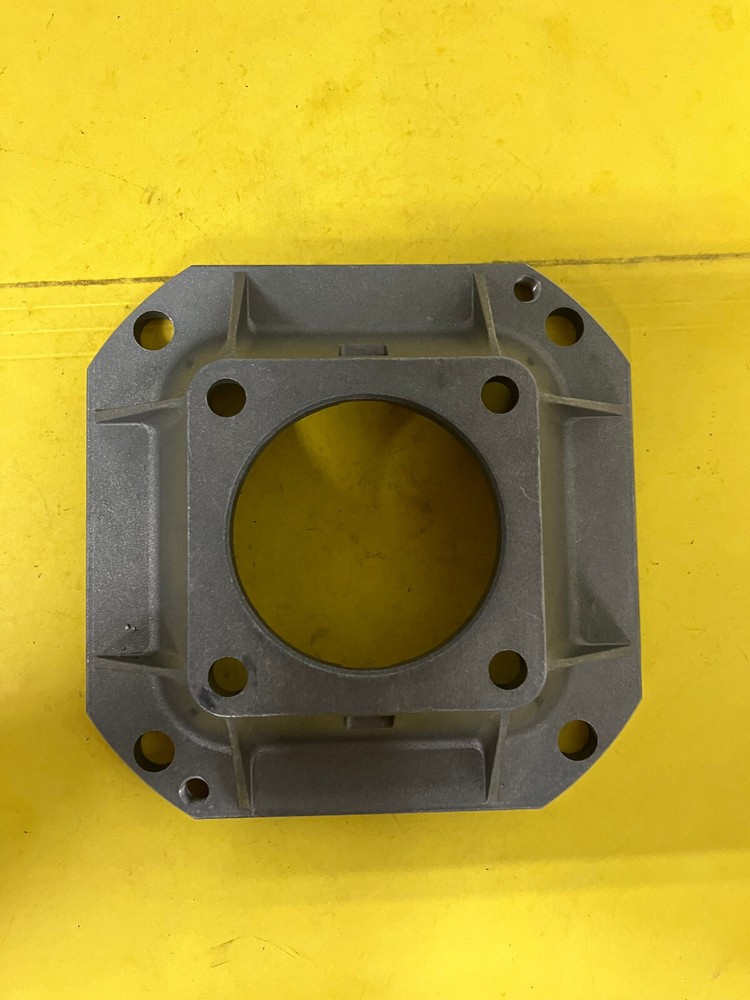 AR1780830 Pump MOUNTING FLANGE Round Corner fits XMV Pumps – #1578