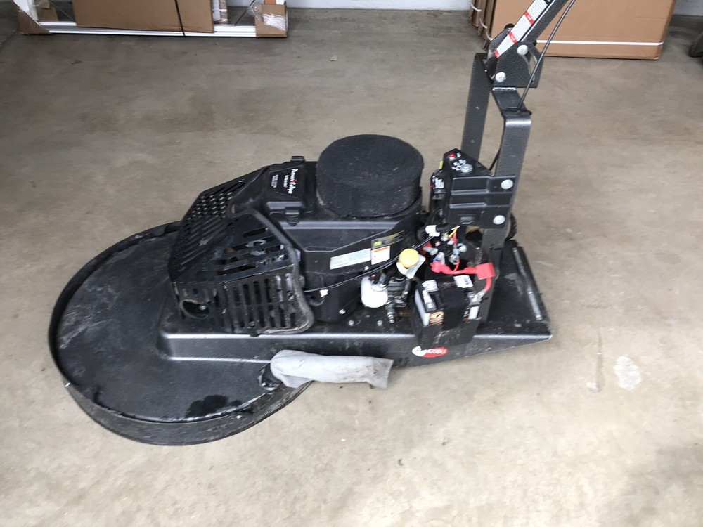 Pioneer Eclipse 420BU 28″ Propane Floor Buffer. Low hours