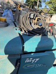20??TENNANT M17 – H2O w or WO batteries Please Read descript