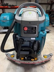 Tennant T500e 32″ Dual Disk Walk-Behind Floor Scrubber Cleaner | 645 Hrs