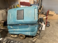 Tennant 5680 Walk Behind Floor Scrubber
