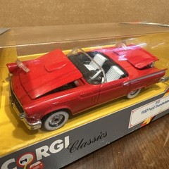 Corgi Classics 1957 Convertible Ford Thunderbird 810 New in Box A119