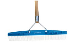 AB24 Grandi Groomer Carpet Rake 18 inch head & pole Great for Scrubbing Carpets
