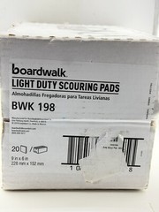 Boardwalk 198 6 in. x 9 in. Light Duty Scour Pad – White (20/Carton) New