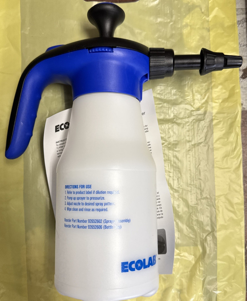 1 ECOLAB 92652602 Ecolab Pump-Up Foamer / Sprayer Capacity: 32 oz