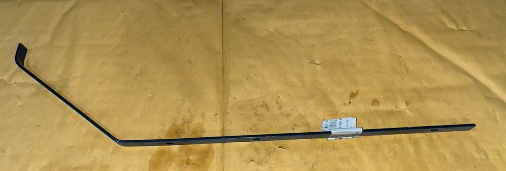 Minuteman 260143 RH Skirt Retainer OEM NOS