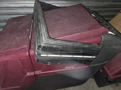 Minuteman 260/320 Large 26″ High Capacity Cordless Battery Power Floor Scrubber