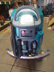Tennant T500e 28″ Disk Floor Scrubber