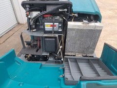 2017 Tennant T20 /LPG Powered/ Touch screen Pro-Panel/ Ride On Scrubber/Sweeper