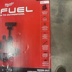 Milwaukee 0895-20 M18 FUEL 18-Volt Lithium-Ion Brushless Red HEPA Multisurface 1