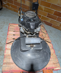 (663 hrs) Pioneer Eclipse 400BU 26″ Propane Burnisher, Floor Buffer