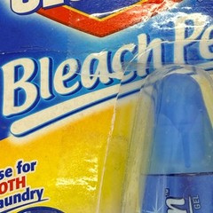 Clorox Bleach Pen Gel 2 Pack Magnetic Holder New Taped Package Dual Tip