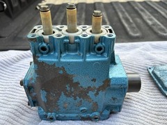 Cat Pressure Washer Triplex Pump model 66DX40G1 1” *parts/rebuild Only*