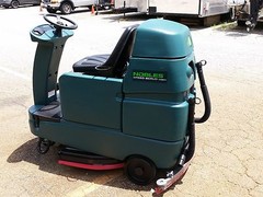 Nobles Speed Scrub Rider (Tennant T7) 32″ Floor Scrubber. 60 day parts WARRANTY