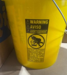 New Sealed Genuine PIG Oil-Only Spill Kit in 5 Gallon High Vis Container KIT4200