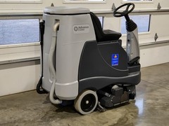 2021 NILFISK ADVANCE ES4000 CARPET EXTRACTOR ONLY 3 HOURS