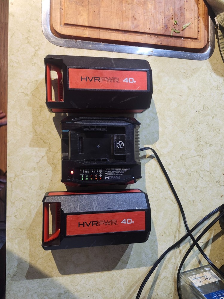 2 HOOVER COMMERCIAL HVRPWR GENUINE 40V MAX 6.0AH CH27260 w/ charger ion used